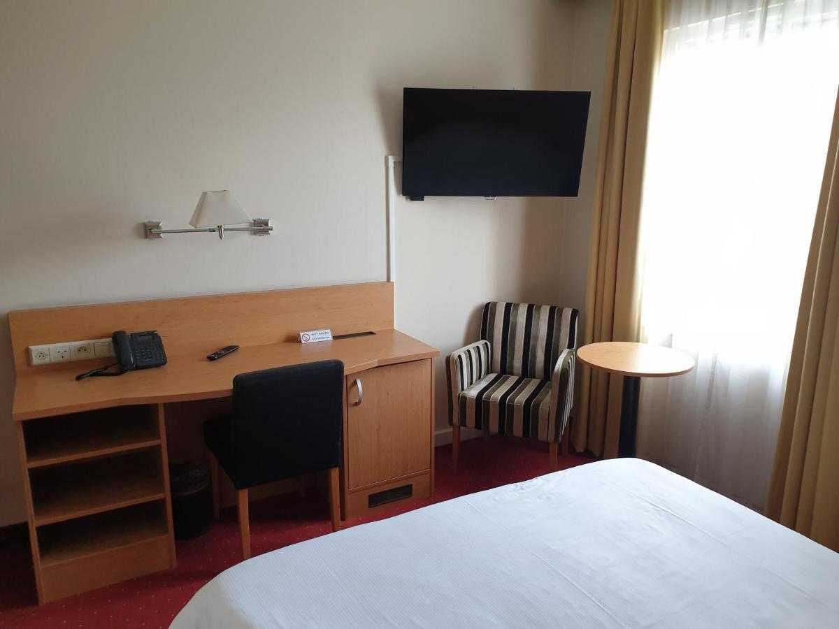 Hotel The Rosendale Roosendaal Exterior foto